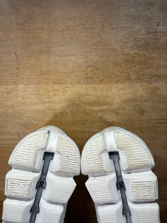 On Cloud 5 REFLECTIVE LIGHTWEIGHT Womens Size 9 Running Shoes Sneakers White - Picture 11 of 15